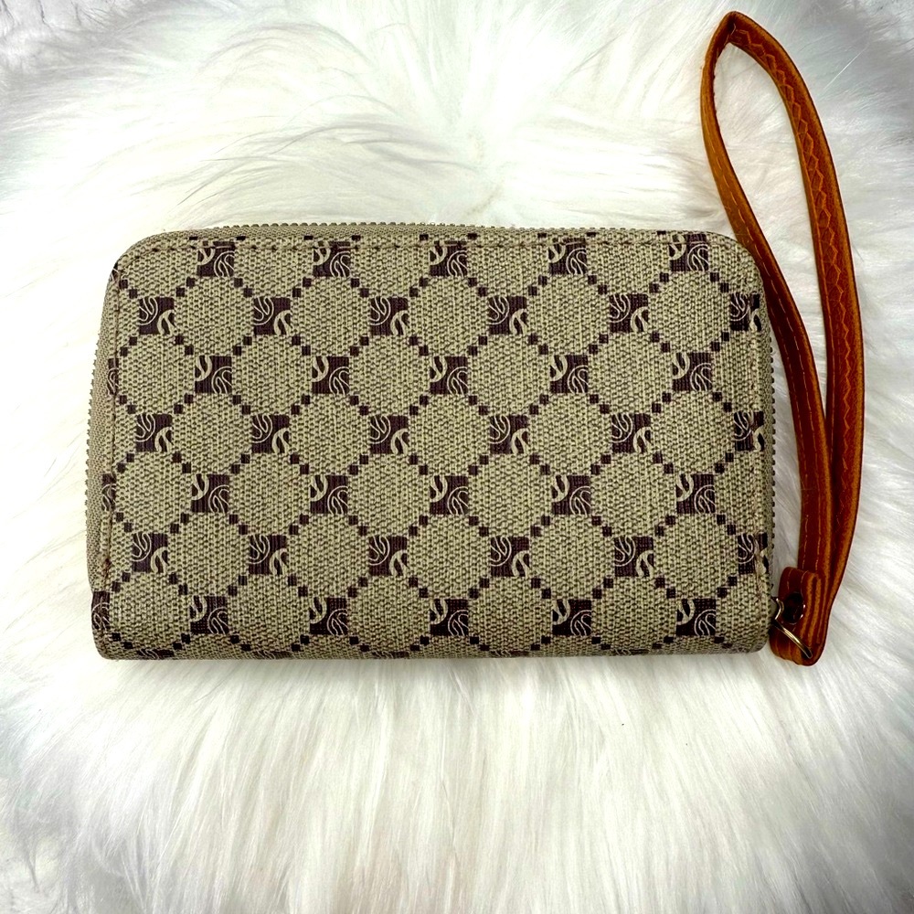 Brown Patterned Wristlet - Picture 7 of 7